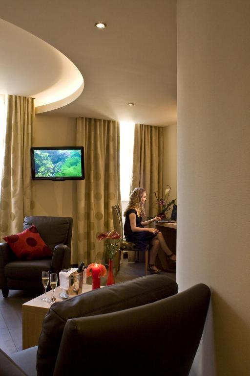 La Couronne A Wissembourg Hotel Room photo